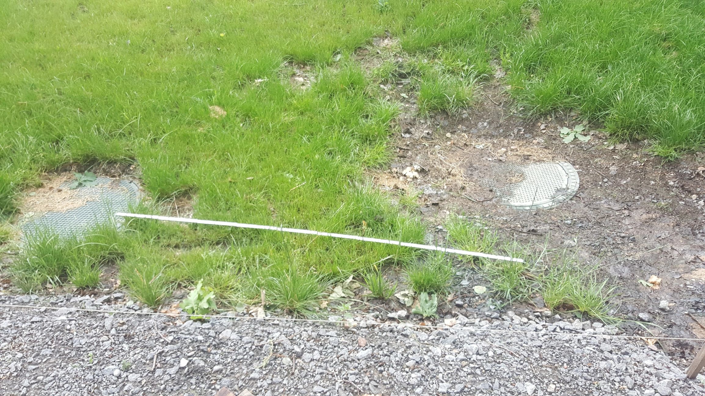 Site access covers in an outdoor maintenance area